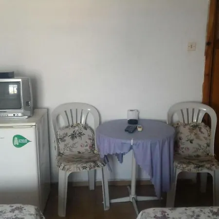 Konukevi Set Arat & *